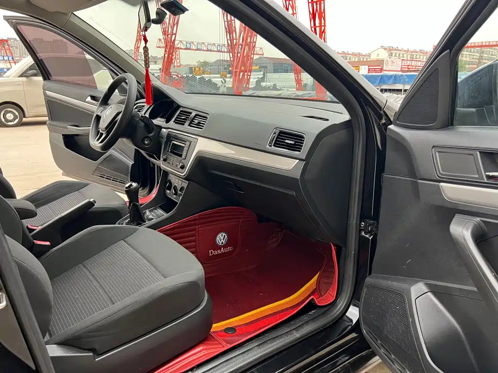 VOLKSWAGEN LAVIDA 2017