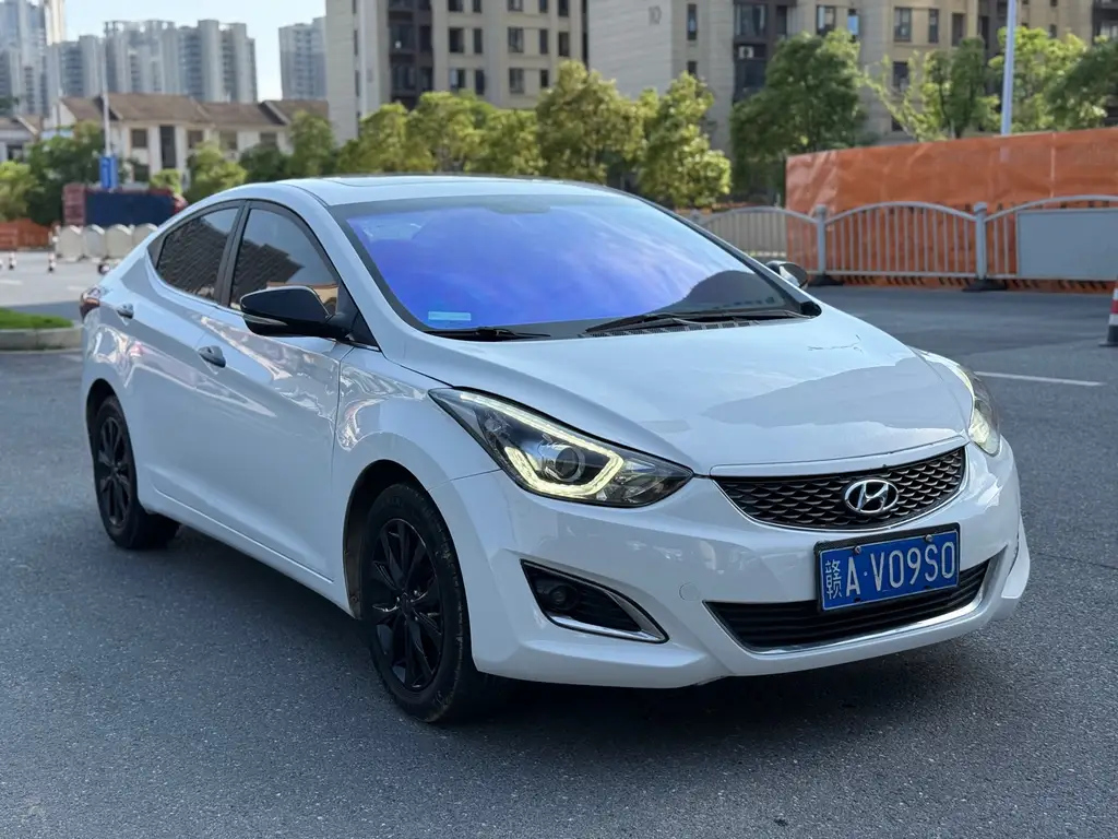 HYUNDAI ELANTRA 2016