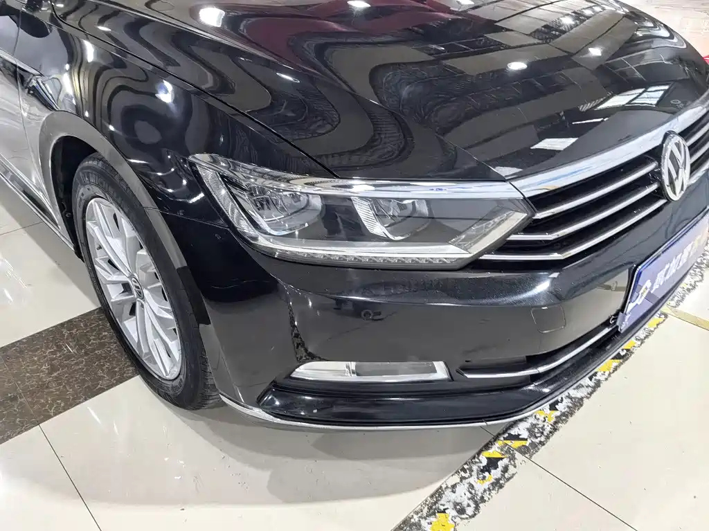 VOLKSWAGEN MAGOTAN 2019