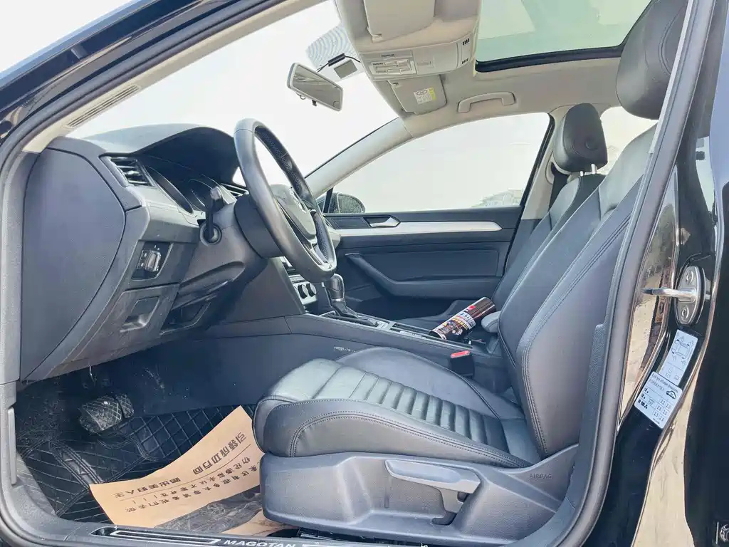 VOLKSWAGEN MAGOTAN 2018