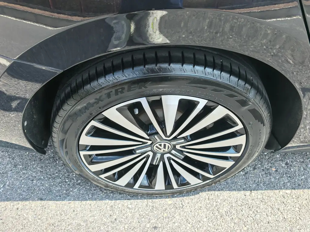 VOLKSWAGEN PASSAT 2020