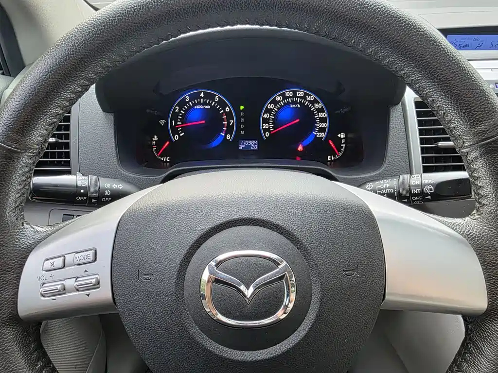 MAZDA 8 2013