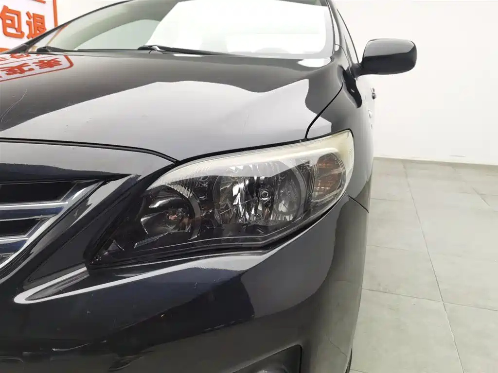 TOYOTA COROLLA 2013
