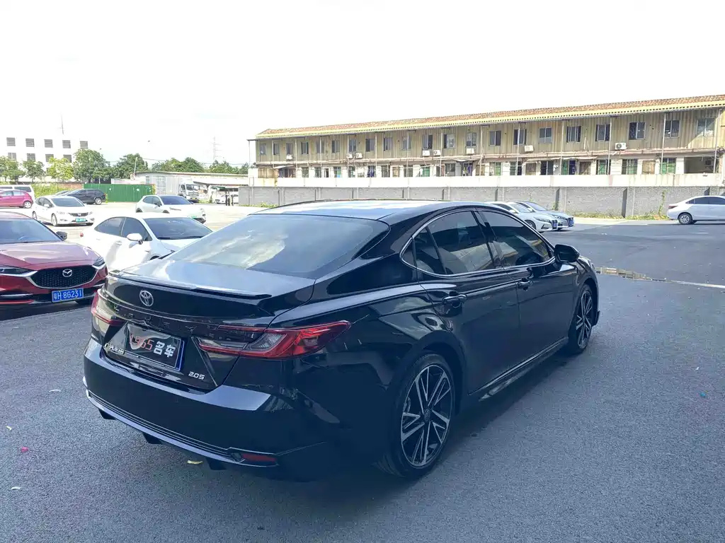 TOYOTA CAMRY 2024