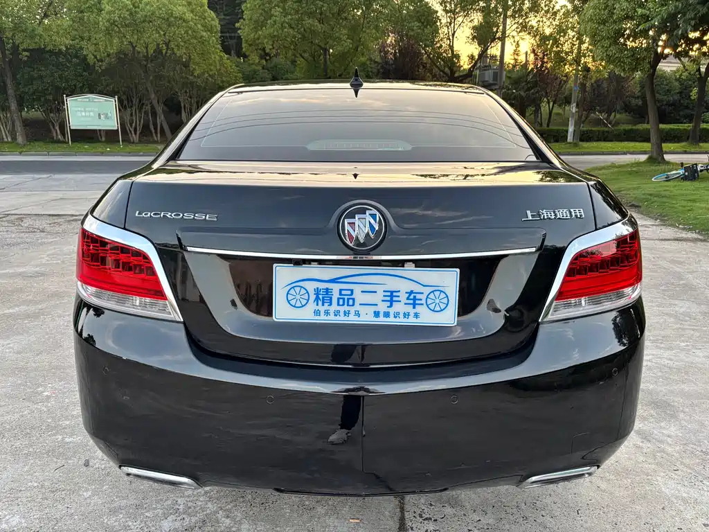 BUICK LACROSSE 2012