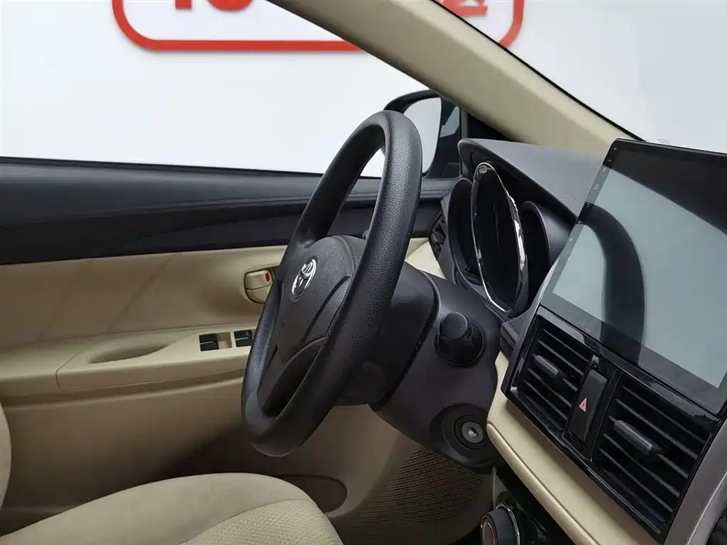 TOYOTA VIOS 2015