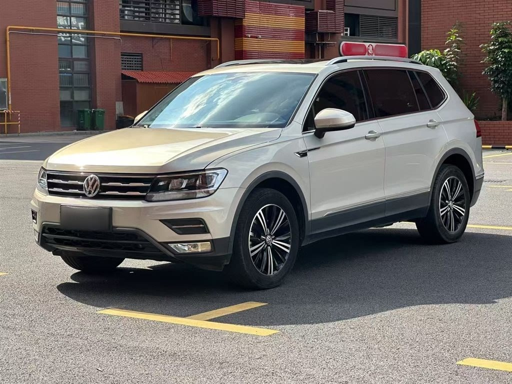 VOLKSWAGEN TIGUAN L 2019