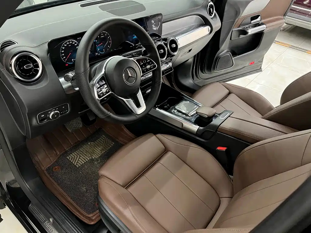 MERCEDES BENZ GLB 2021