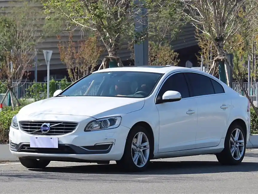 VOLVO S60 2016