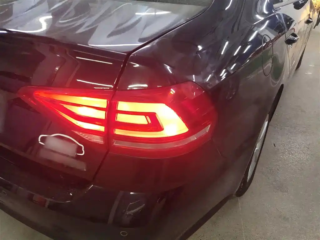 VOLKSWAGEN LAVIDA 2015