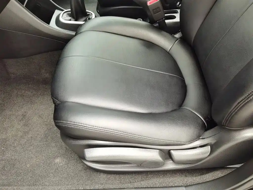 NISSAN SYLPHY 2019