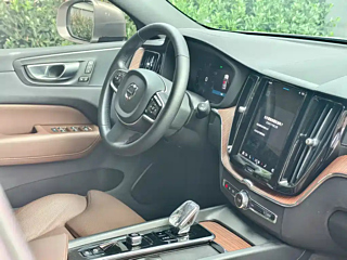 VOLVO XC60 2025 YEAR B5 4WD DELUXE EDITION 2025