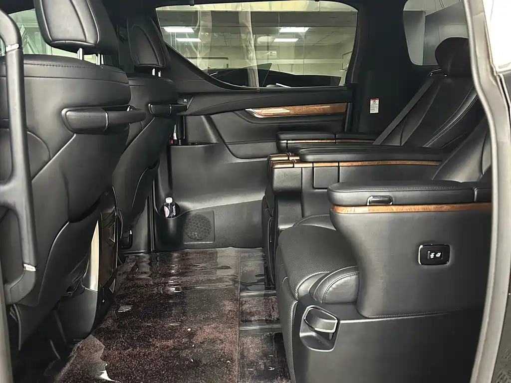 TOYOTA ALPHARD 2020
