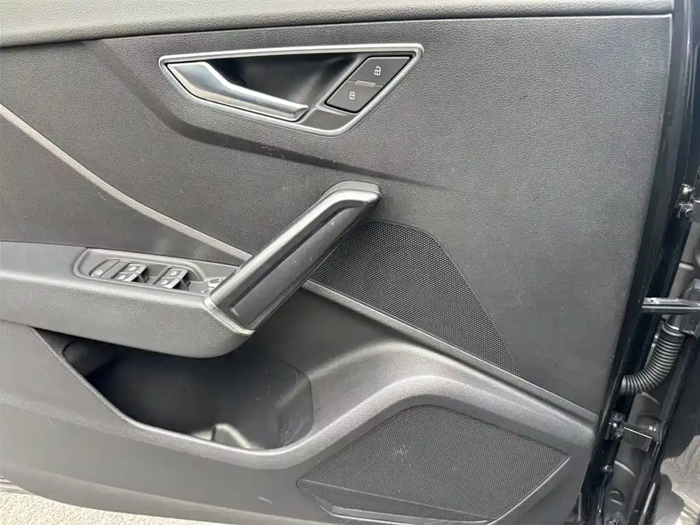 AUDI Q2L 2018