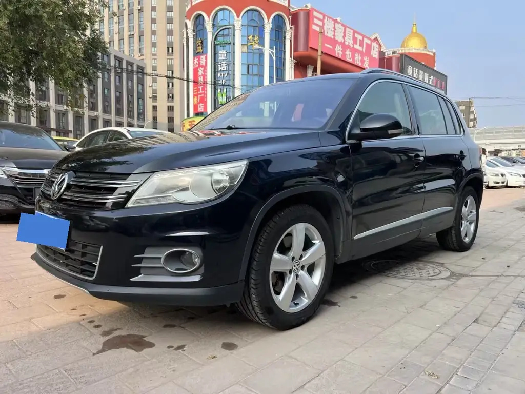 VOLKSWAGEN TIGUAN 2012
