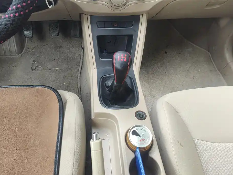 ROEWE 350 2015