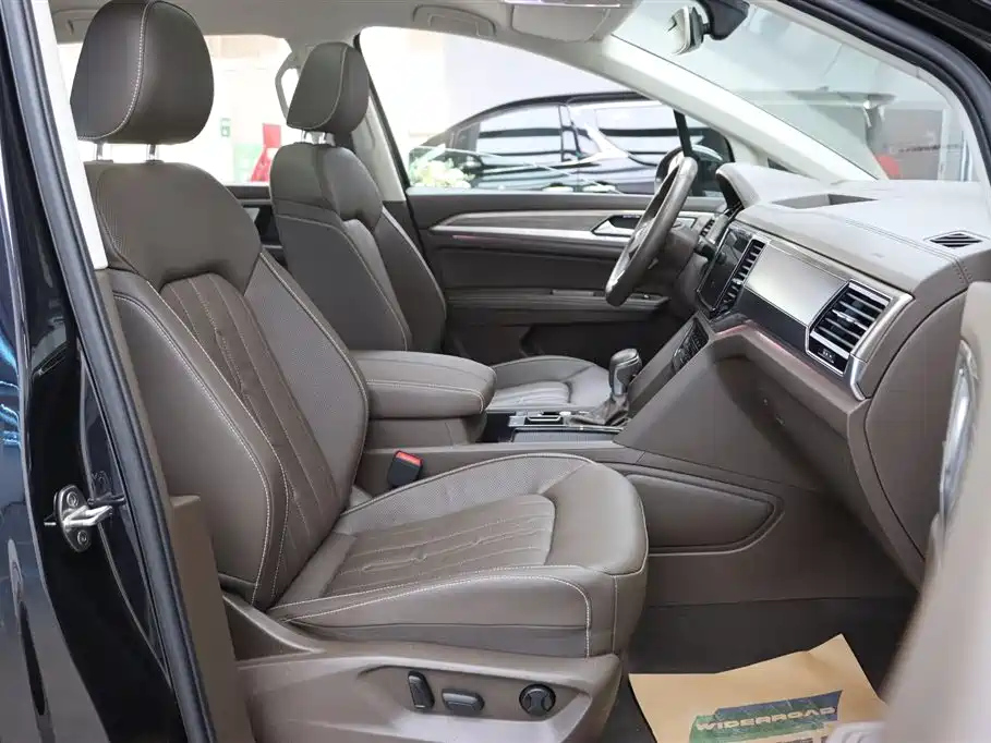 VOLKSWAGEN VILORAN 2020