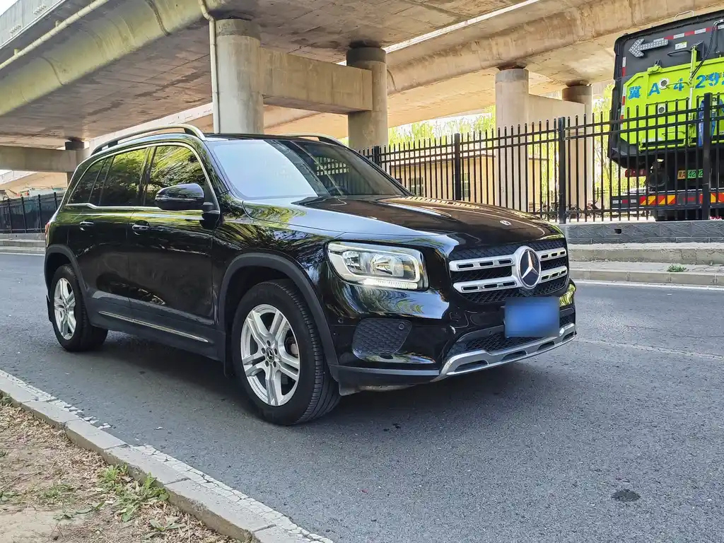 MERCEDES BENZ GLB 2020