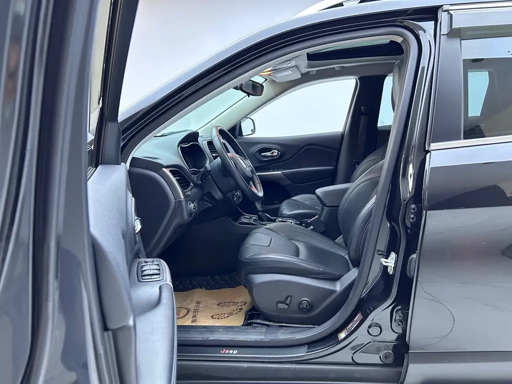 JEEP CHEROKEE 2019