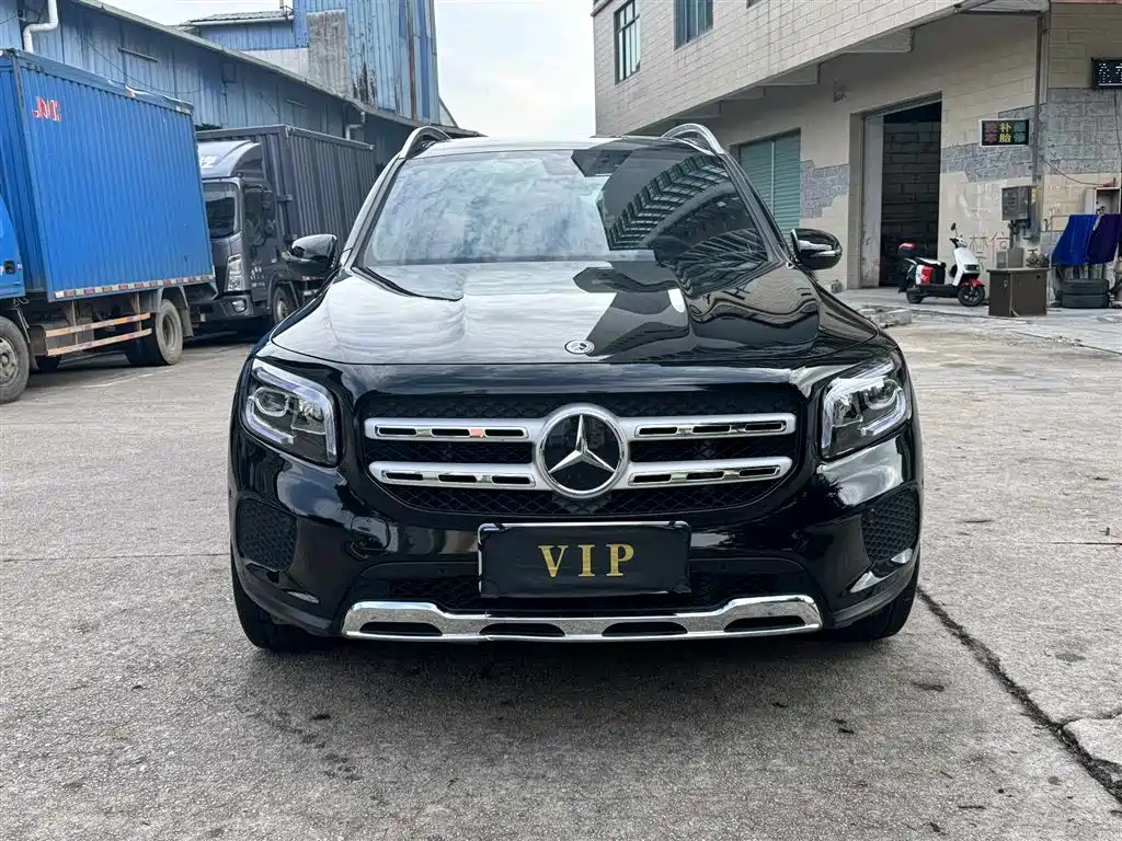 MERCEDES BENZ GLB 2023