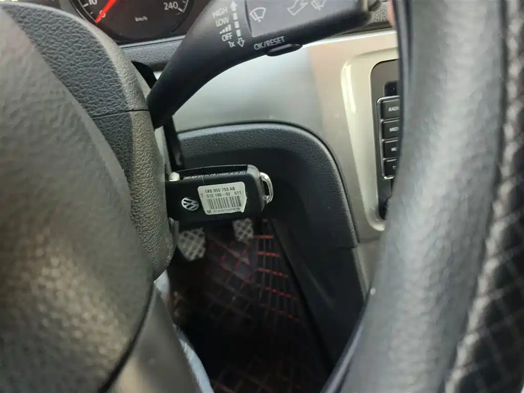 VOLKSWAGEN LAVIDA 2013