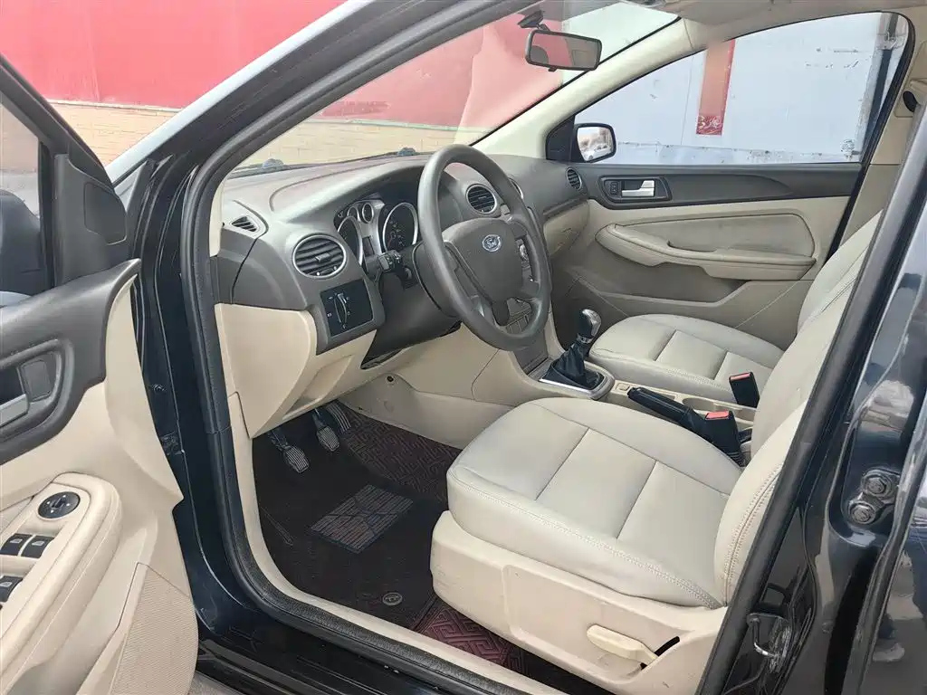 FORD FOCUS 2013