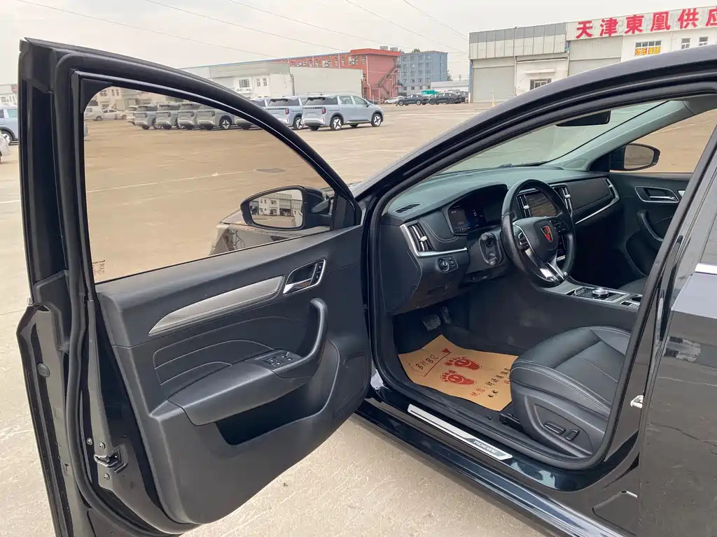 ROEWE I6 NEW ENERGY 2017