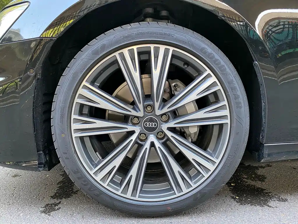 AUDI A6L 2025