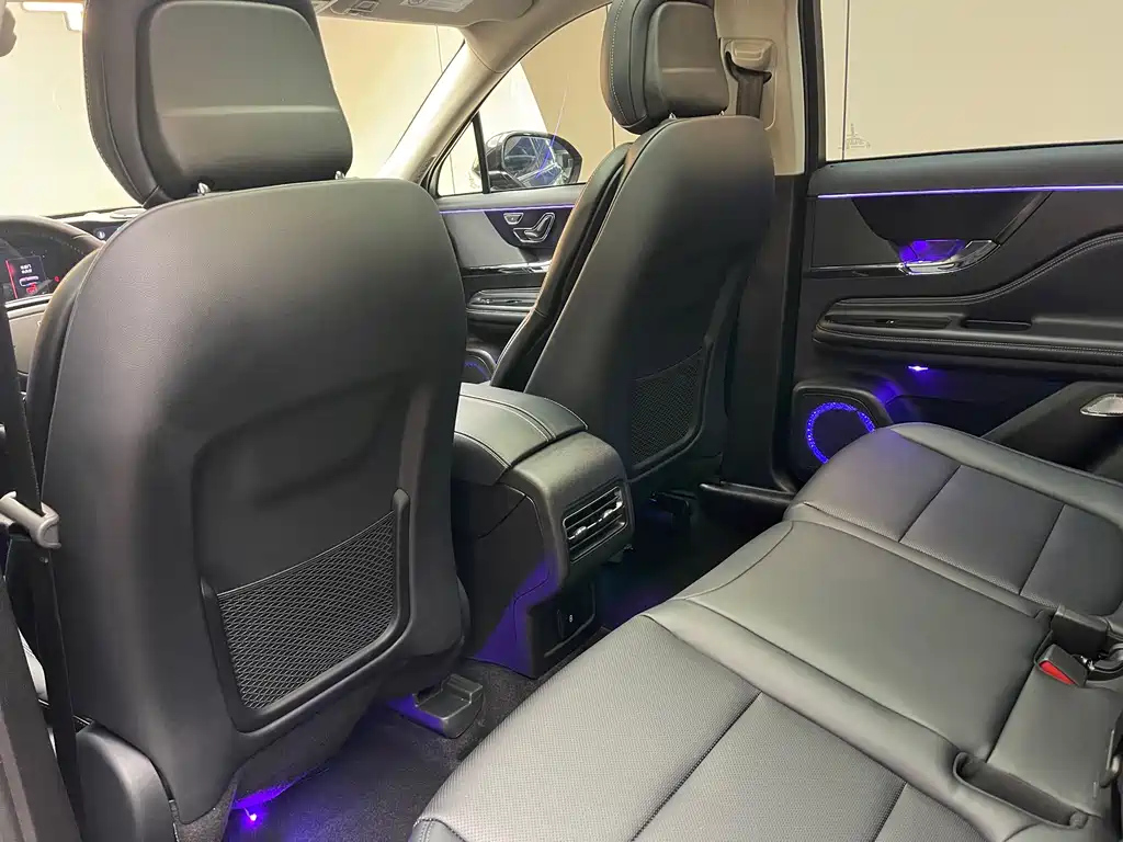 LINCOLN ADVENTURER 2023