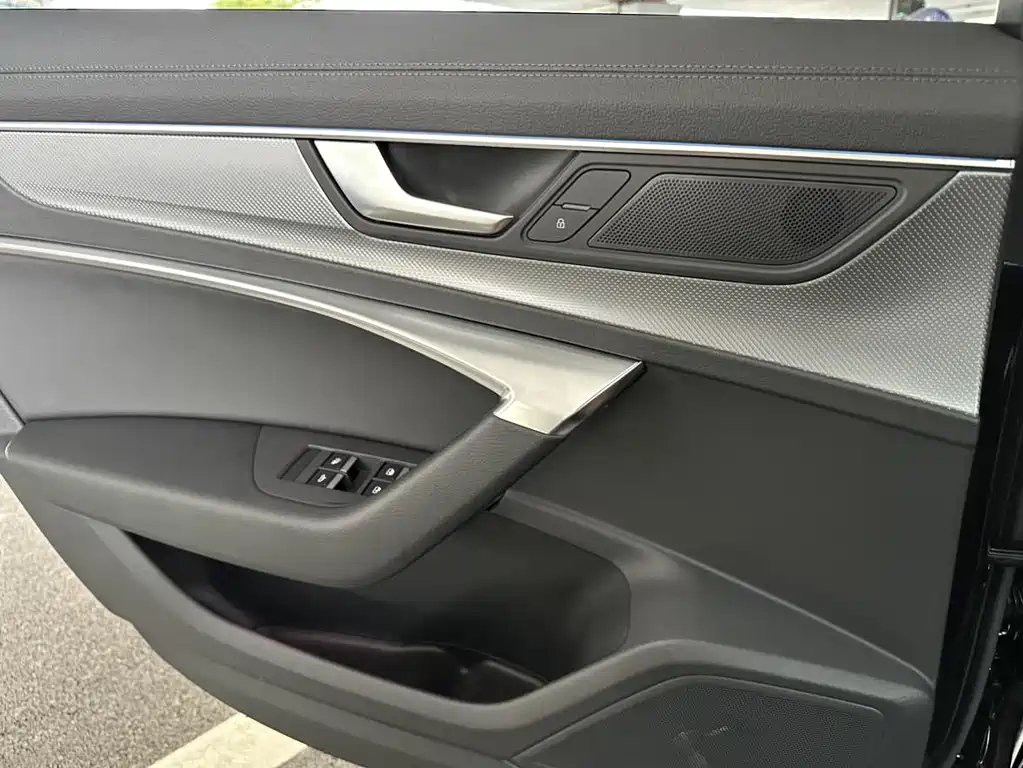 AUDI A6L 2020