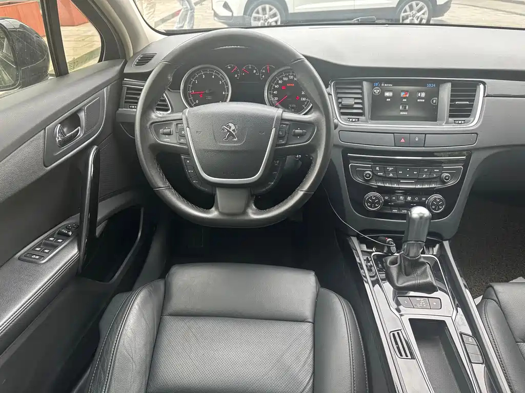 PEUGEOT 508 2015