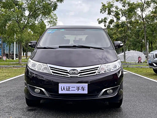 BYD M6 2015