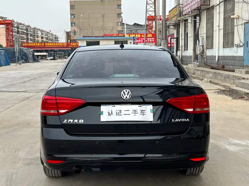 VOLKSWAGEN LAVIDA 2017