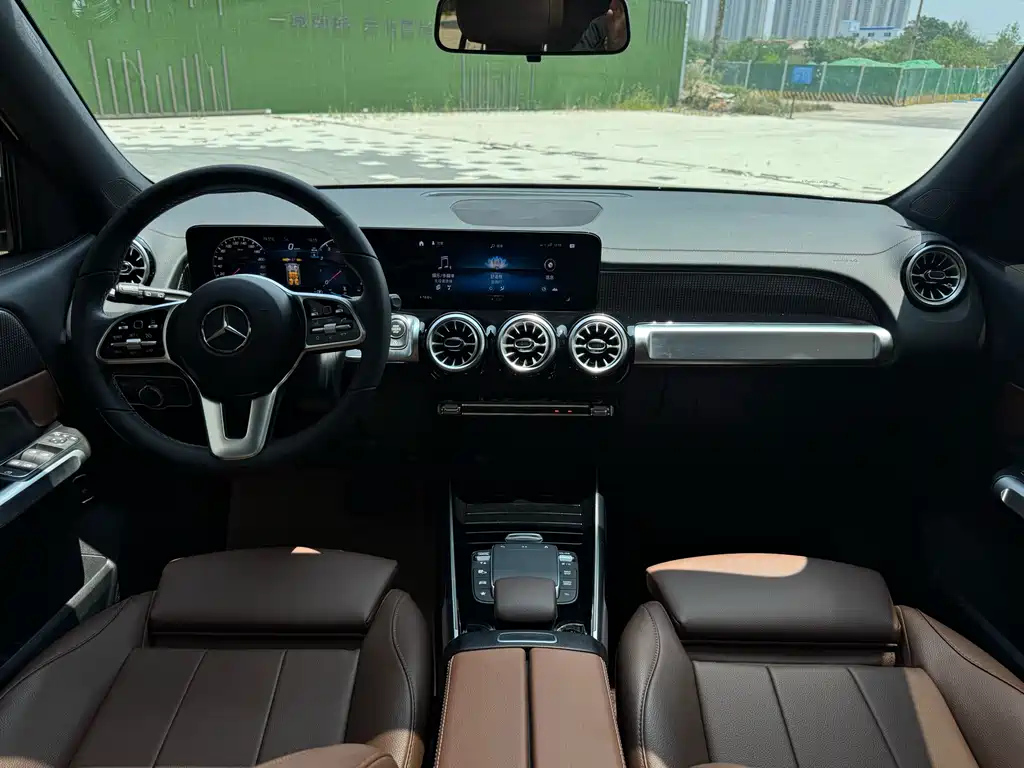 MERCEDES BENZ GLB 2023