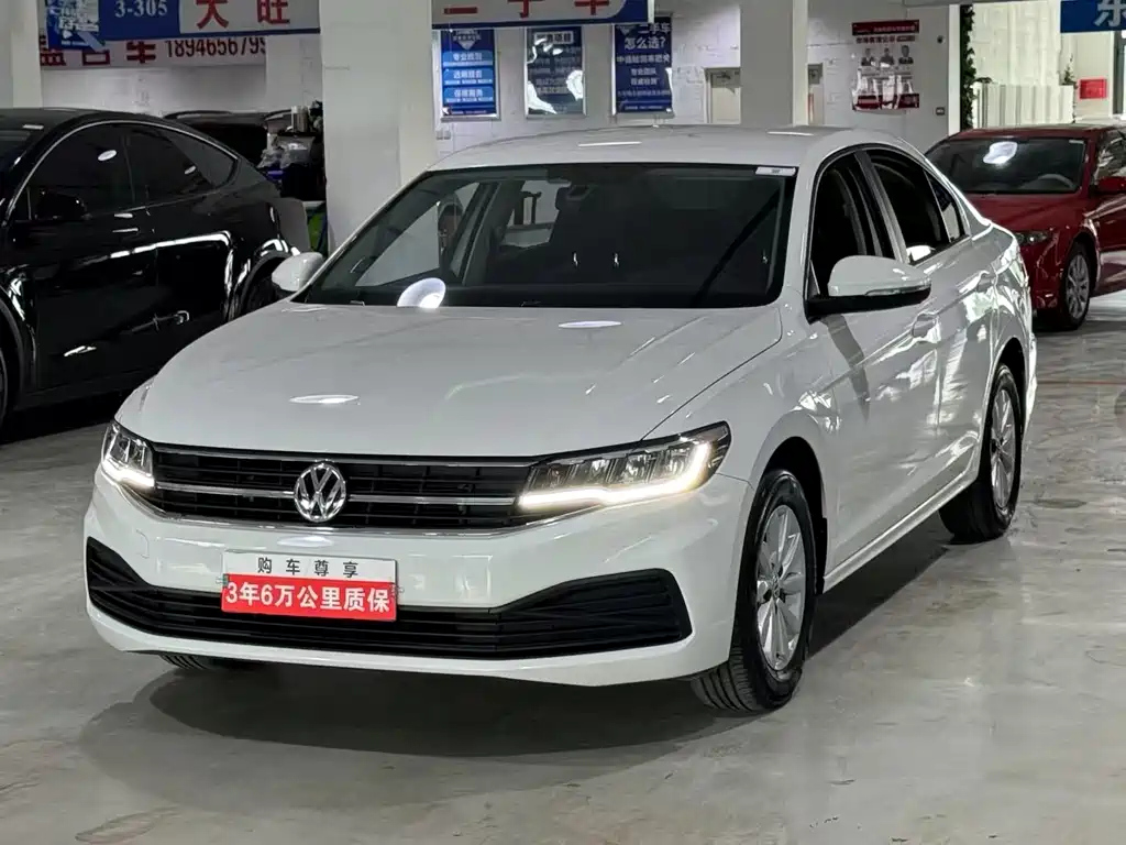 VOLKSWAGEN BORA 2020