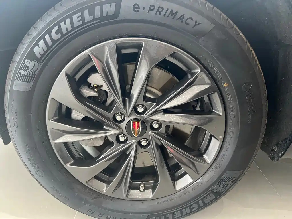 HONGQI HS5 2023