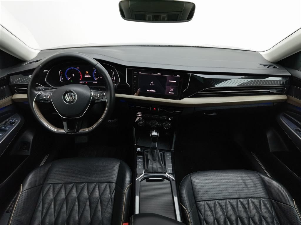 VOLKSWAGEN PASSAT 2019