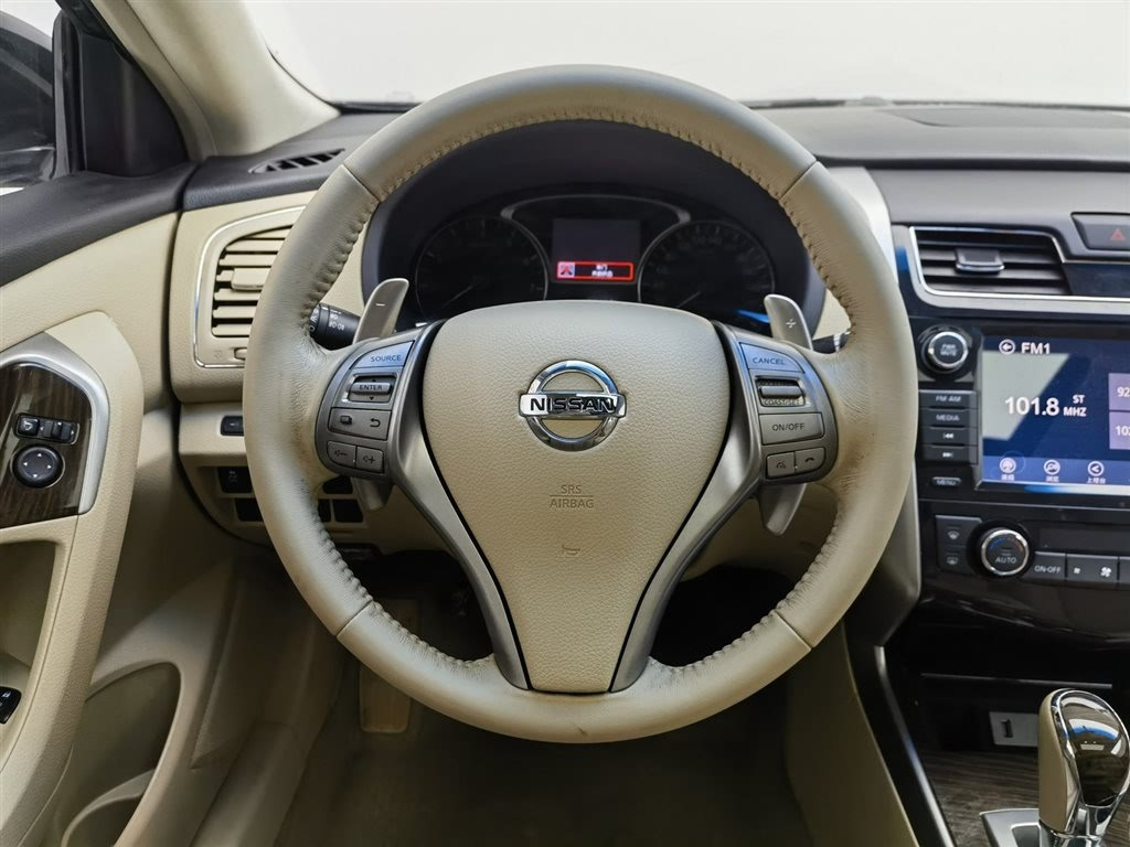 NISSAN TEANA 2013