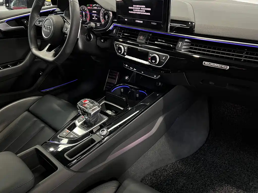 AUDI A5 2024