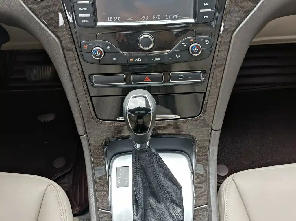 FORD MONDEO - WINNER 2012