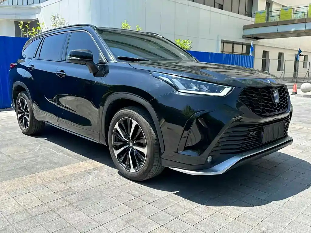 TOYOTA CROWN LUFANG 2022