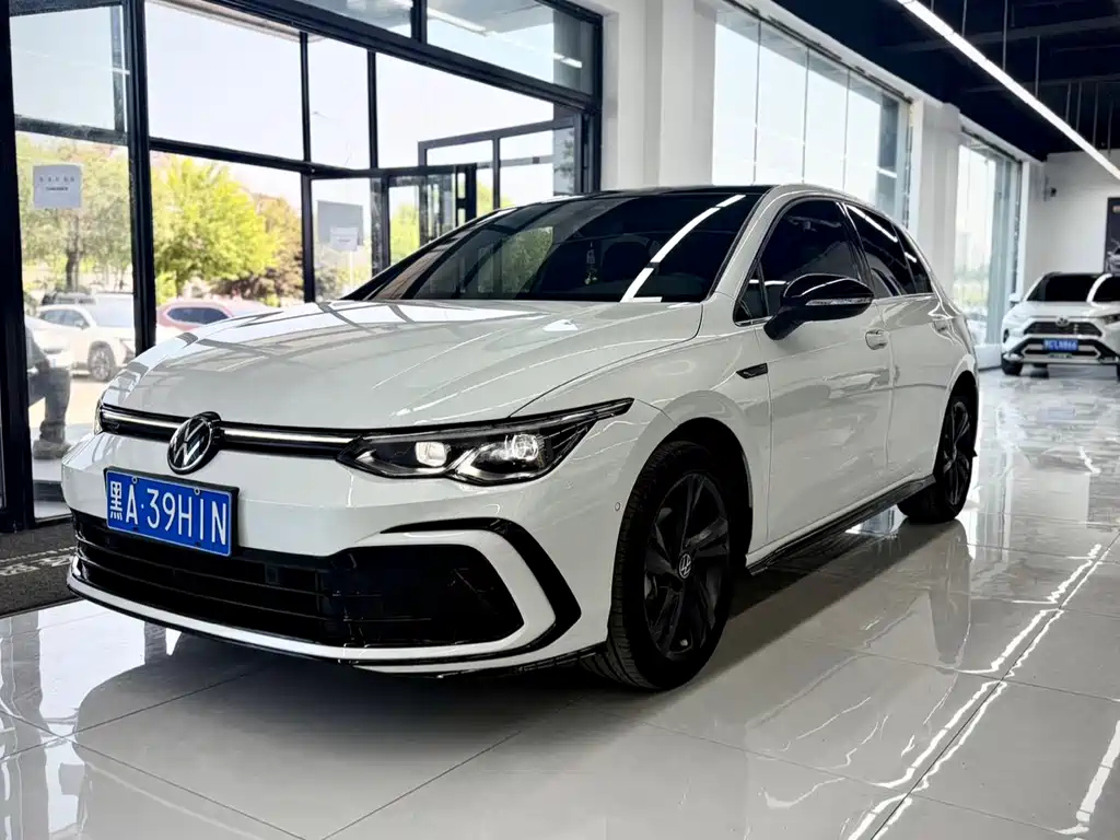 VOLKSWAGEN GOLF 2021