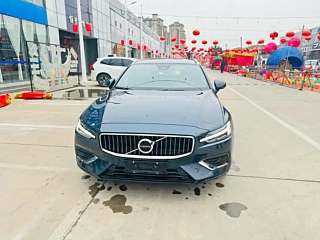 VOLVO V60  2024