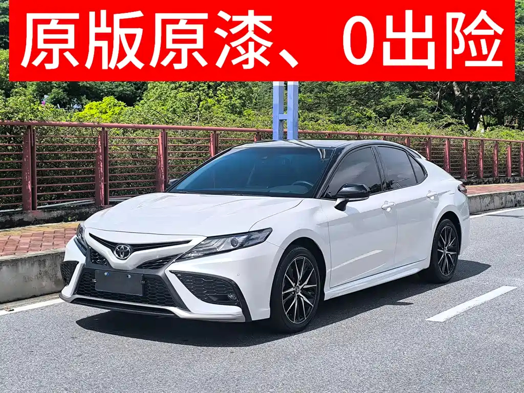 TOYOTA CAMRY 2021