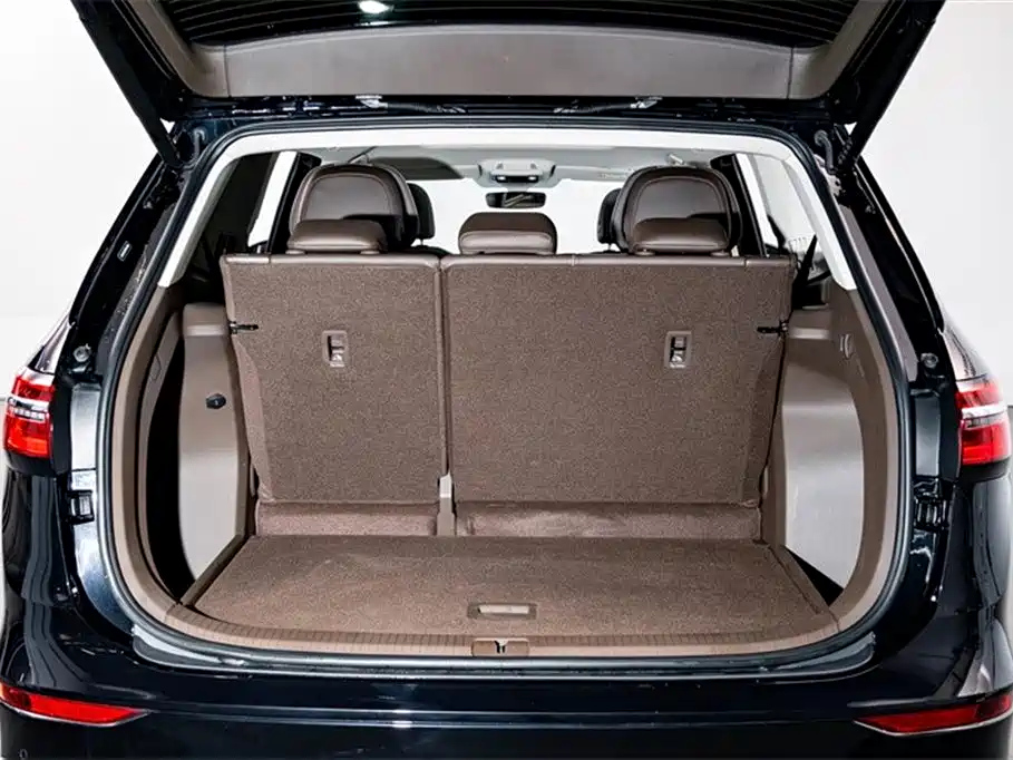 VOLKSWAGEN VILORAN 2024