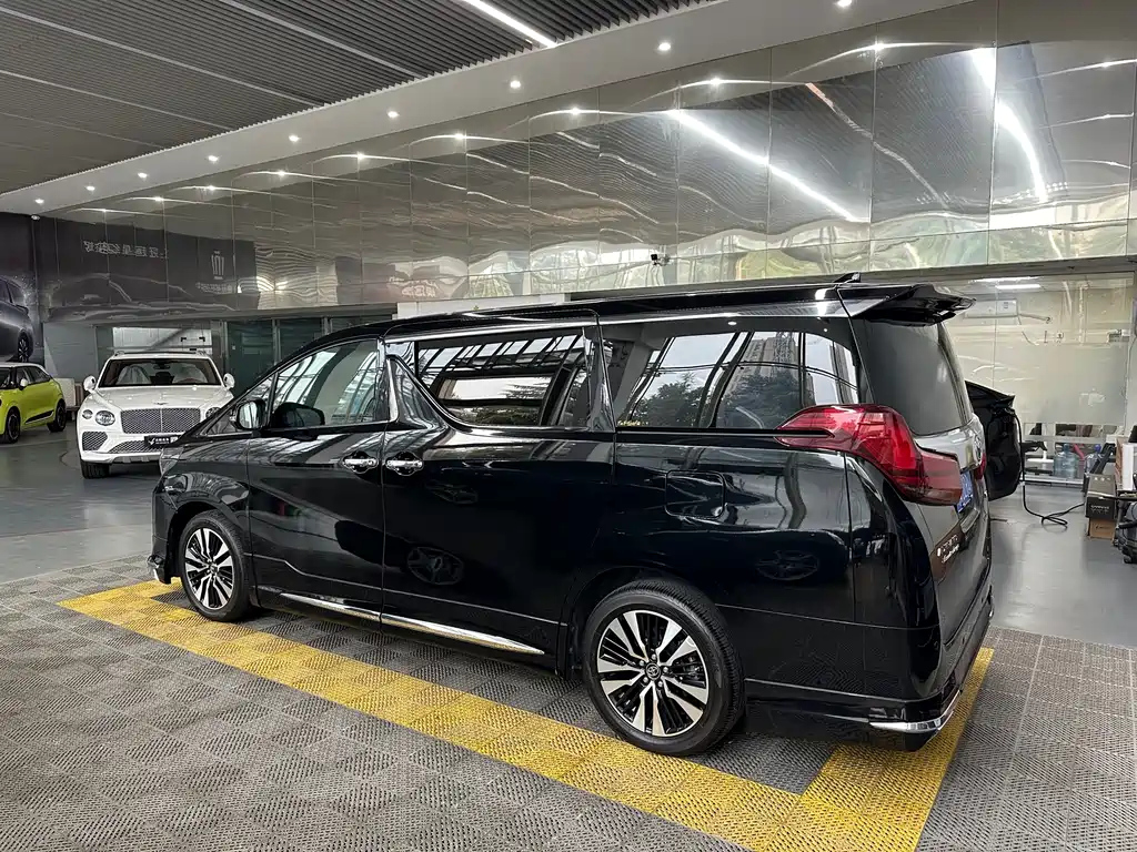TOYOTA ALPHARD 2020