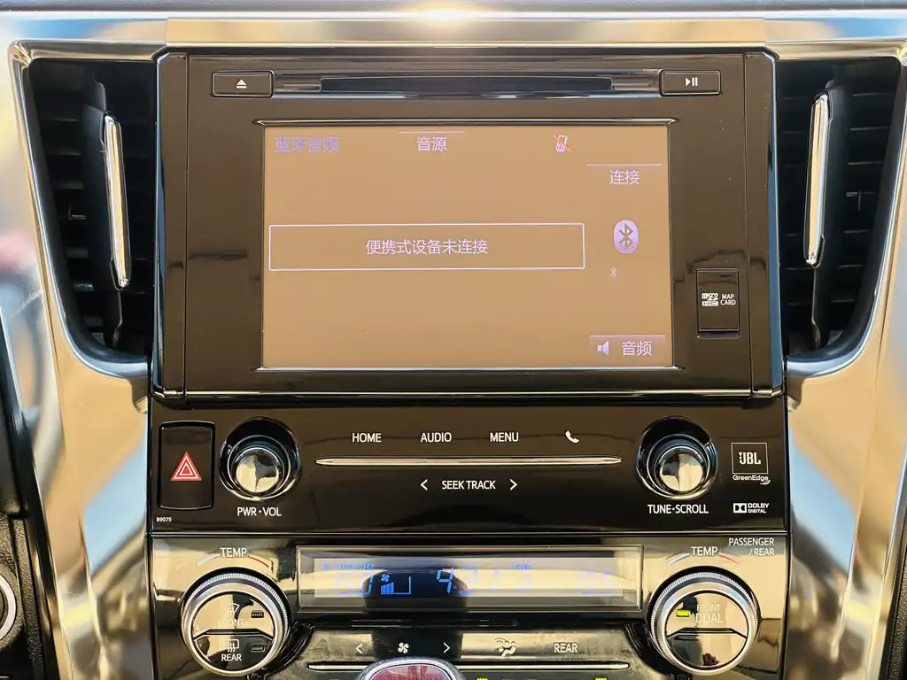 TOYOTA ALPHARD 2015
