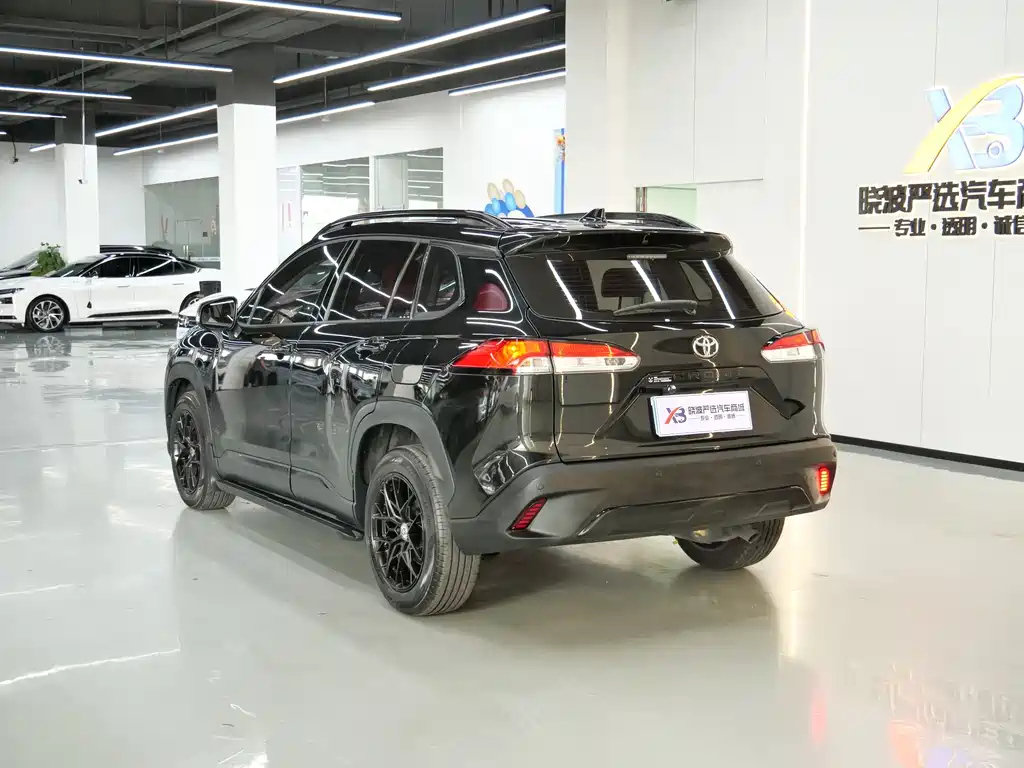 TOYOTA COROLLA CROSS 2024