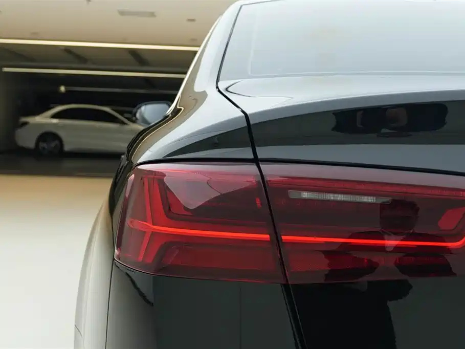 AUDI A6L 2016
