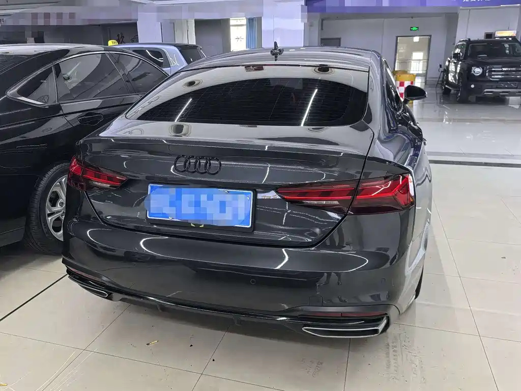 AUDI A5 2021